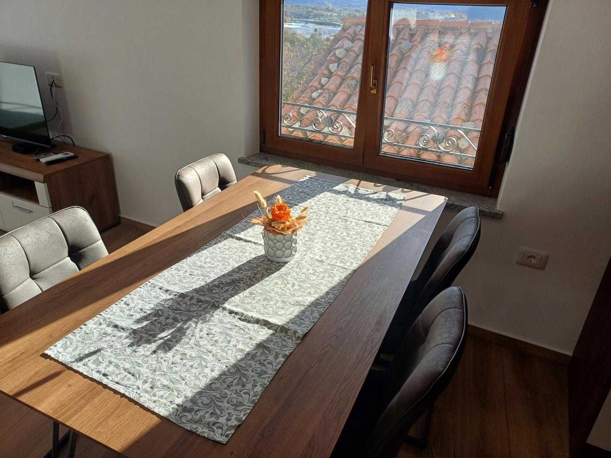 Apartmaji Tanto Malovse Crnice 外观 照片