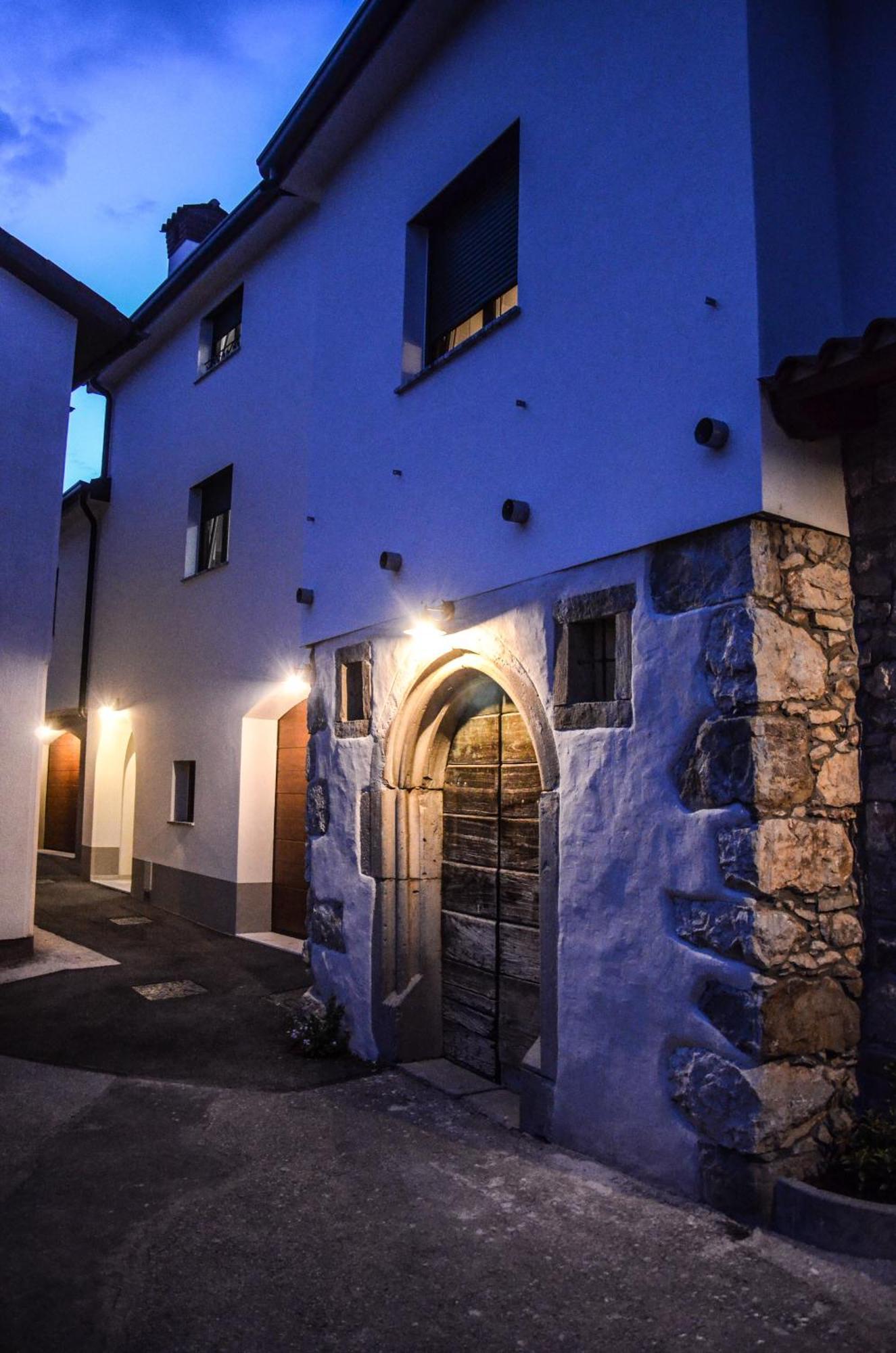 Apartmaji Tanto Malovse Crnice 外观 照片