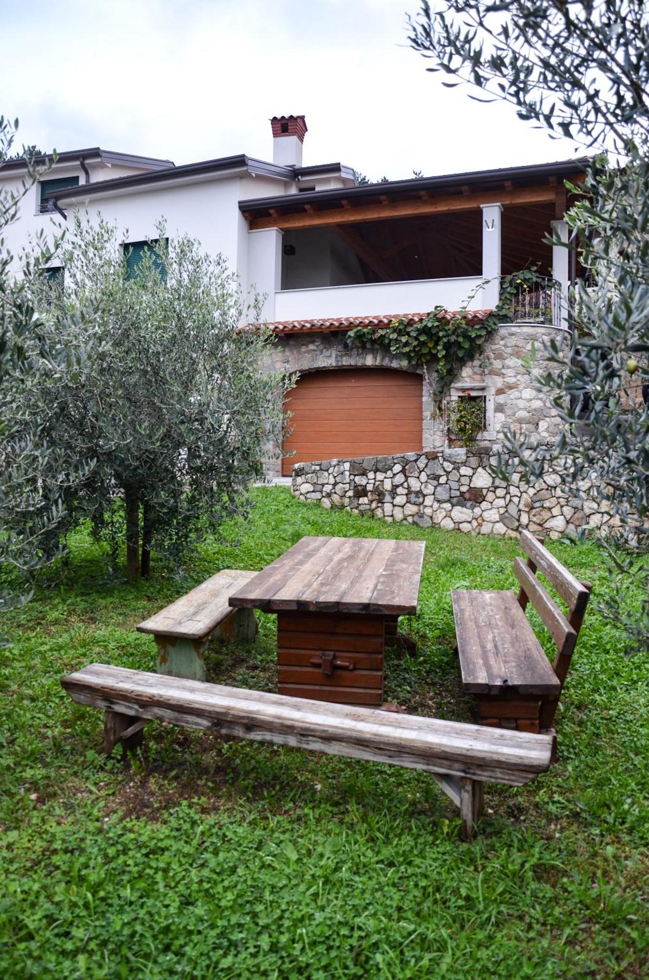 Apartmaji Tanto Malovse Crnice 外观 照片
