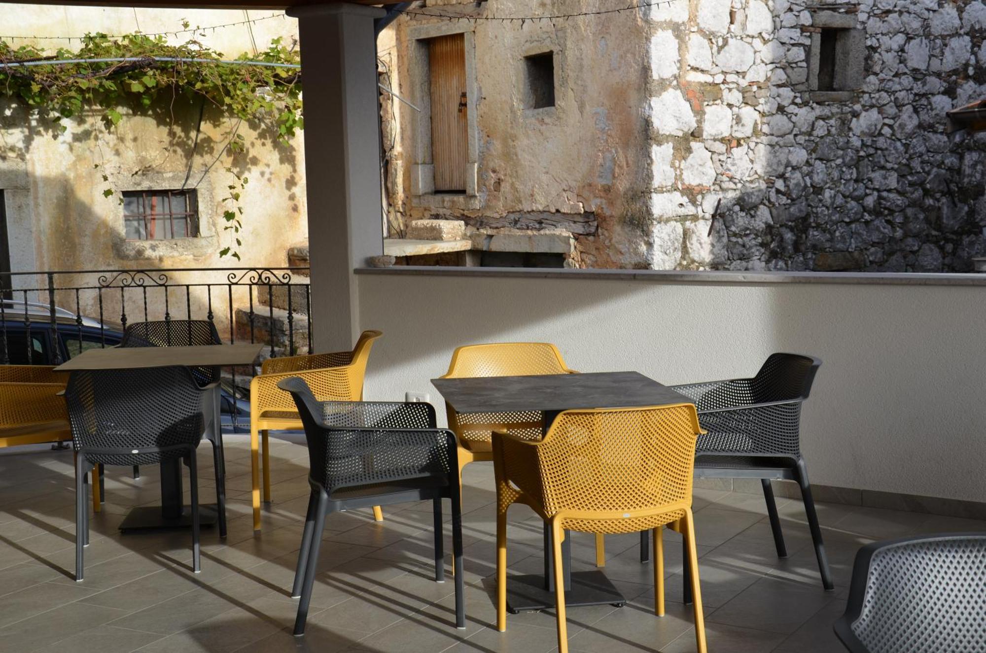 Apartmaji Tanto Malovse Crnice 外观 照片